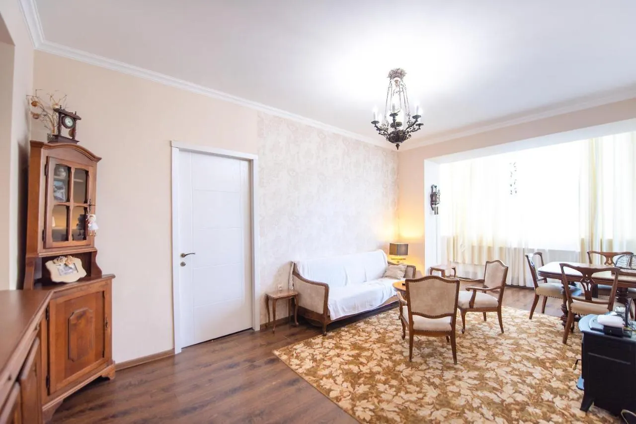 Central Vake W/ Free Parking . 2 Bedroom / 1 Bath Tbilisi Georgia